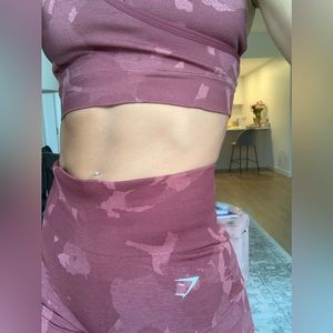 Gymshark Adapt burgundy camo set